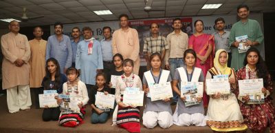 स्वस्थ भारत (न्यास) द्वारा गुडविल एंबेसडर बनी 9 बालिकाएं, साथ में जीएसडीएस के निदेशक एवं स्वस्थ भारत की टीम